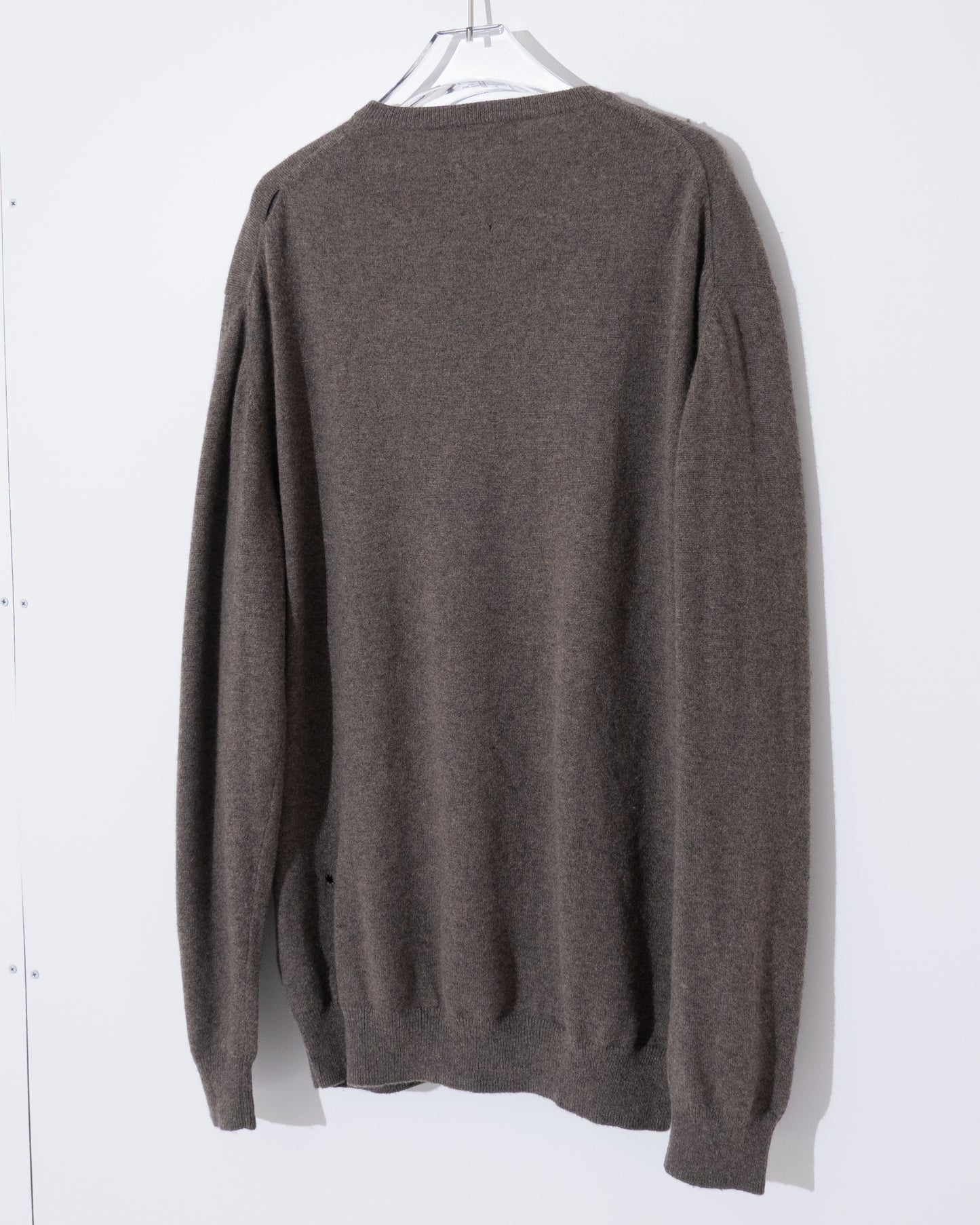 Damaged cashmere knit