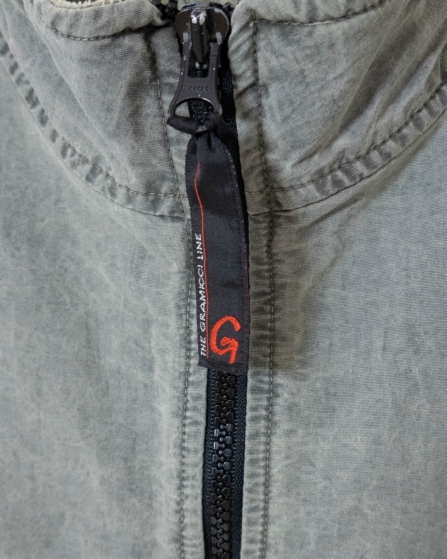 "Gramicci" good fade nylon vest with fleece