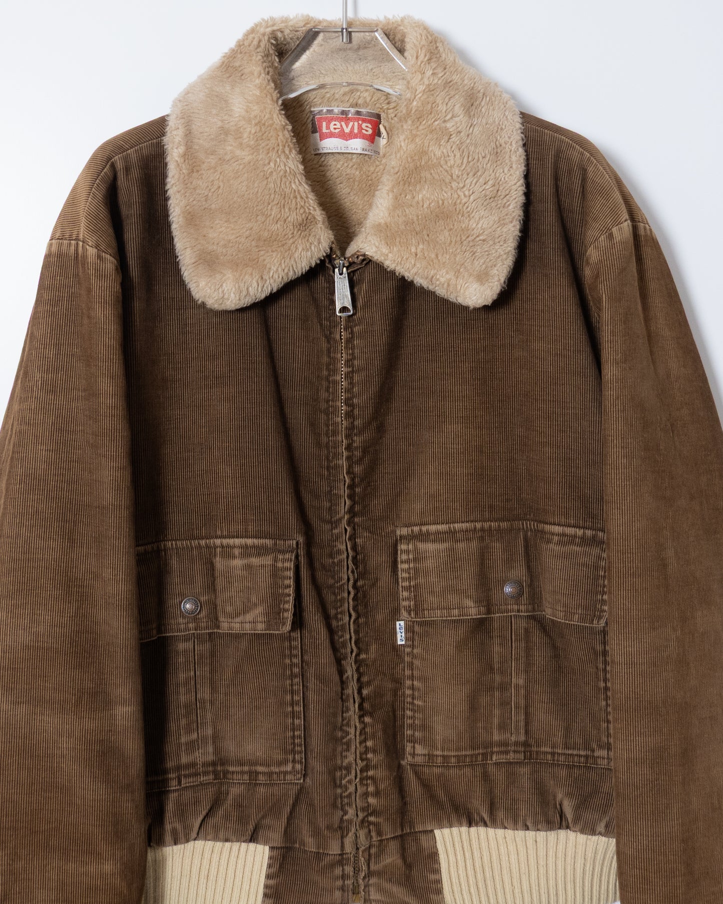 Vintage “Levi’s” faux shearling collar corduroy jacket