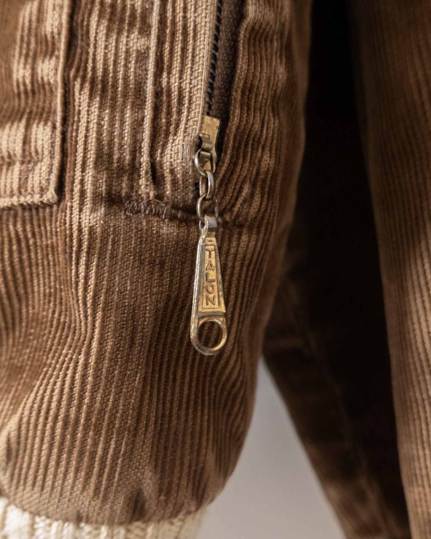 Vintage “Levi’s” faux shearling collar corduroy jacket