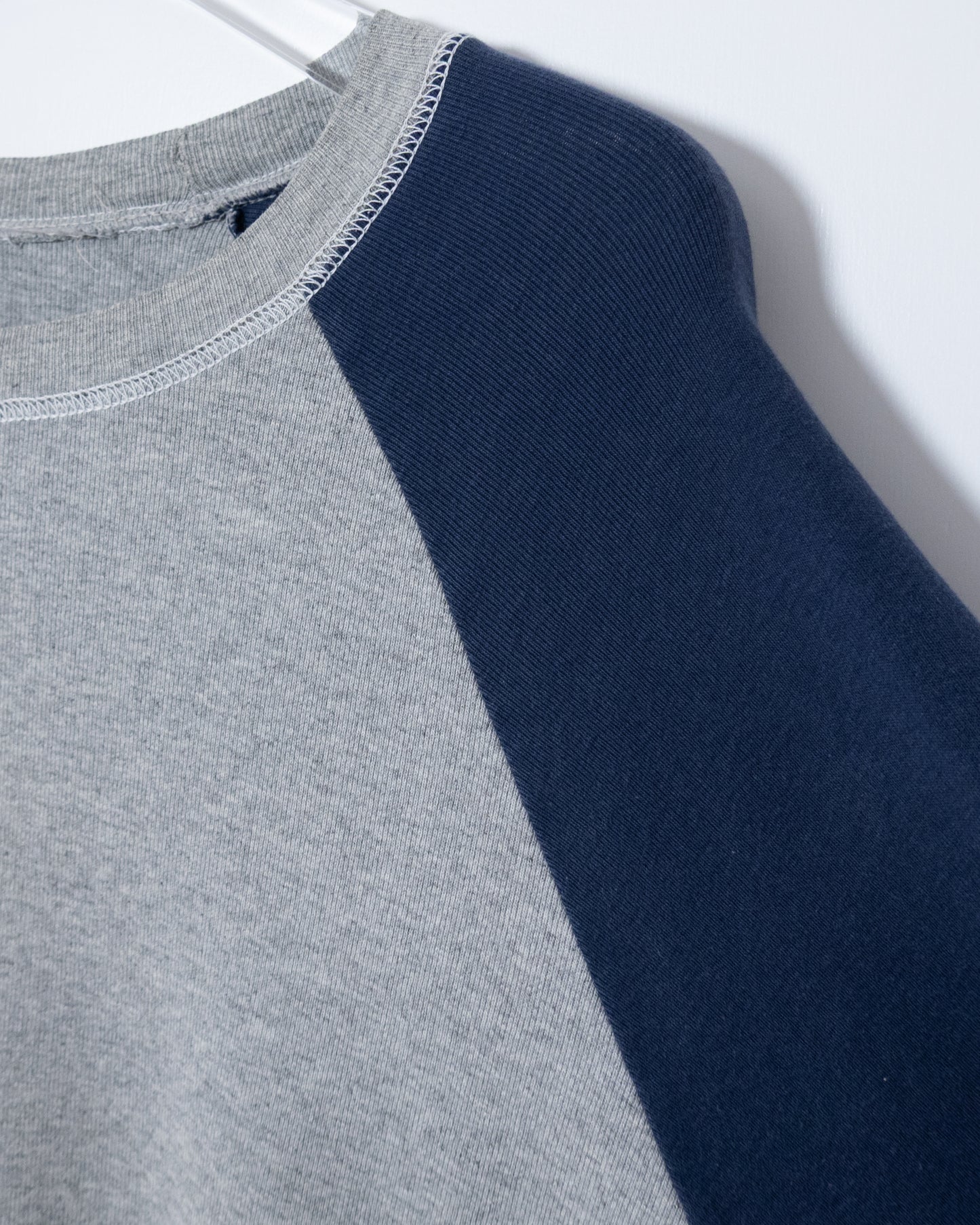 2-tone raglan L/S t-shirt
