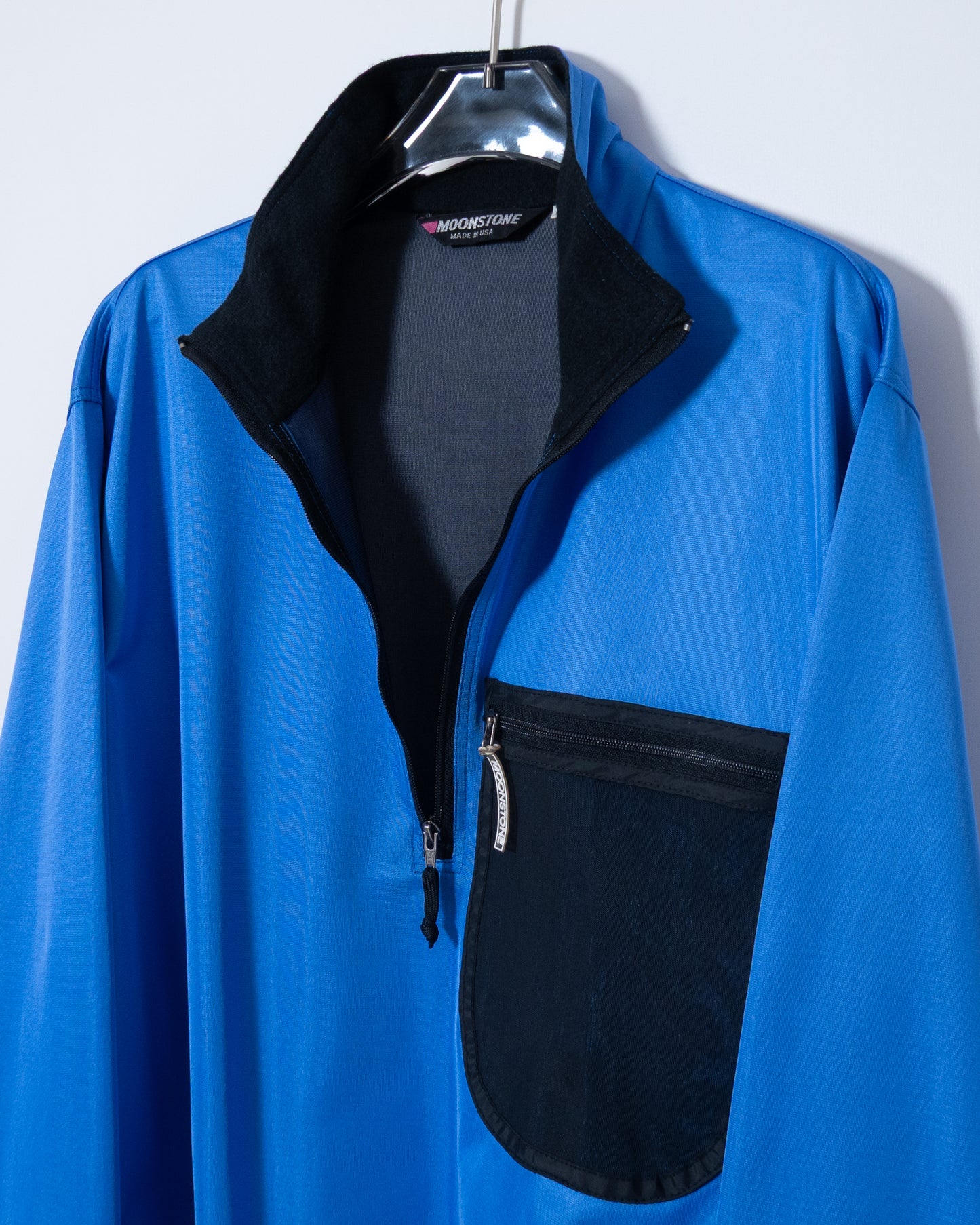 "MOON STONE" half-zip nylon pullover jacket
