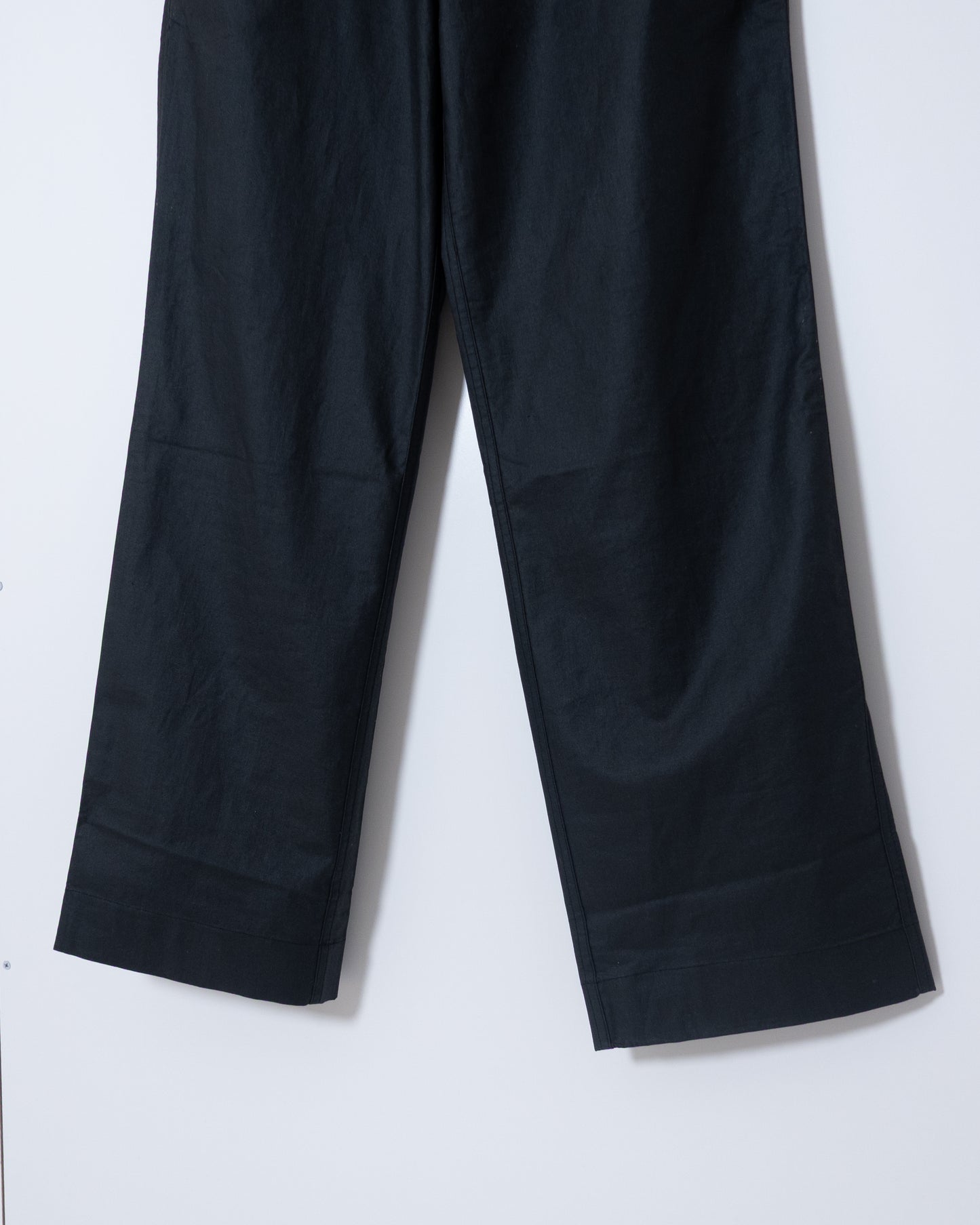 "Levi's ALL DUTY” coated cotton linen easy pants